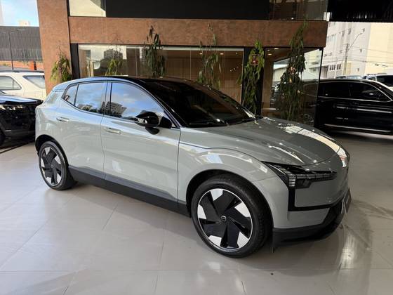 VOLVO EX30 69 KW ELÉTRICO PLUS VOLVO EX30 69 KW ELÉTRICO PLUS
